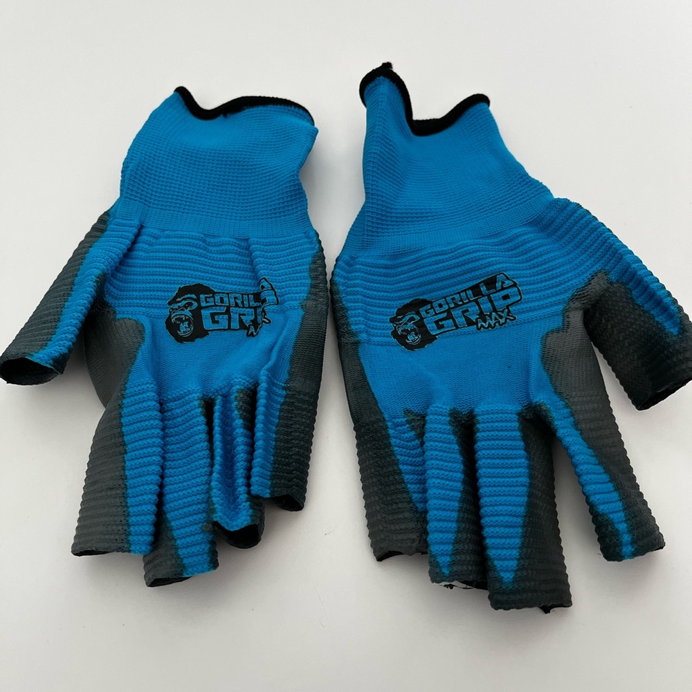Gorilla Grip Blue and Black Men's Gloves